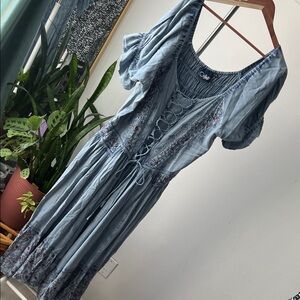 Elegant Blue Lace-Up Maxi Dress